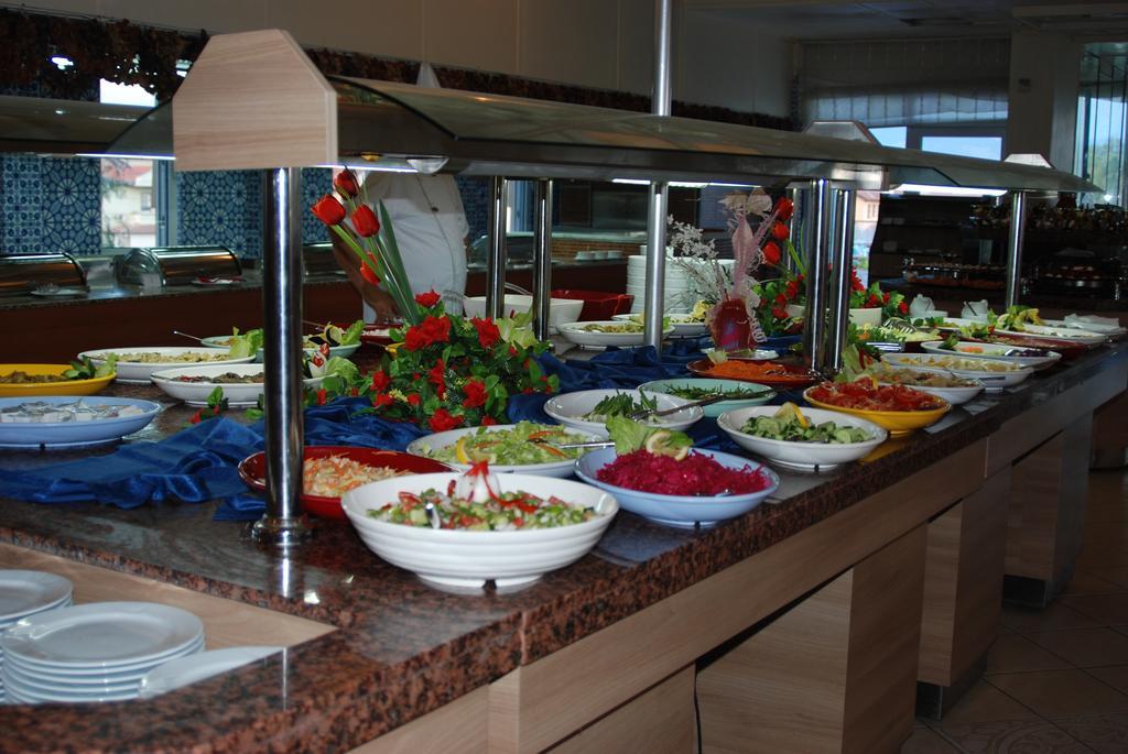 Orient Resort Hotel Fethiye Exterior foto