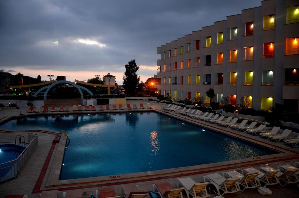 Orient Resort Hotel Fethiye Exterior foto