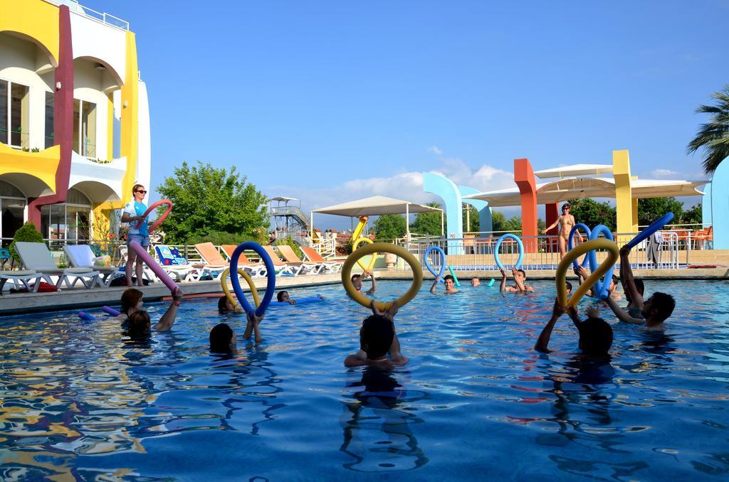 Orient Resort Hotel Fethiye Exterior foto